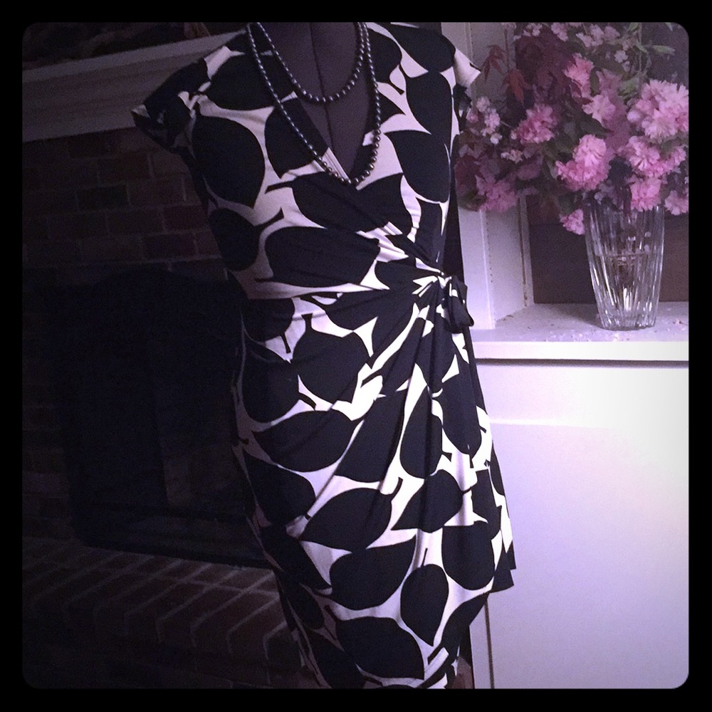 Blank & White business to evening dress.